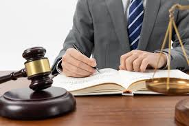 How Property Lawyers in Dubai Assist with Real Estate Transactions