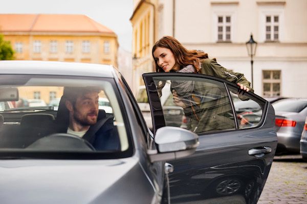 From Luggage Claim to Luxury Lane – Only with legacy airporttransfers