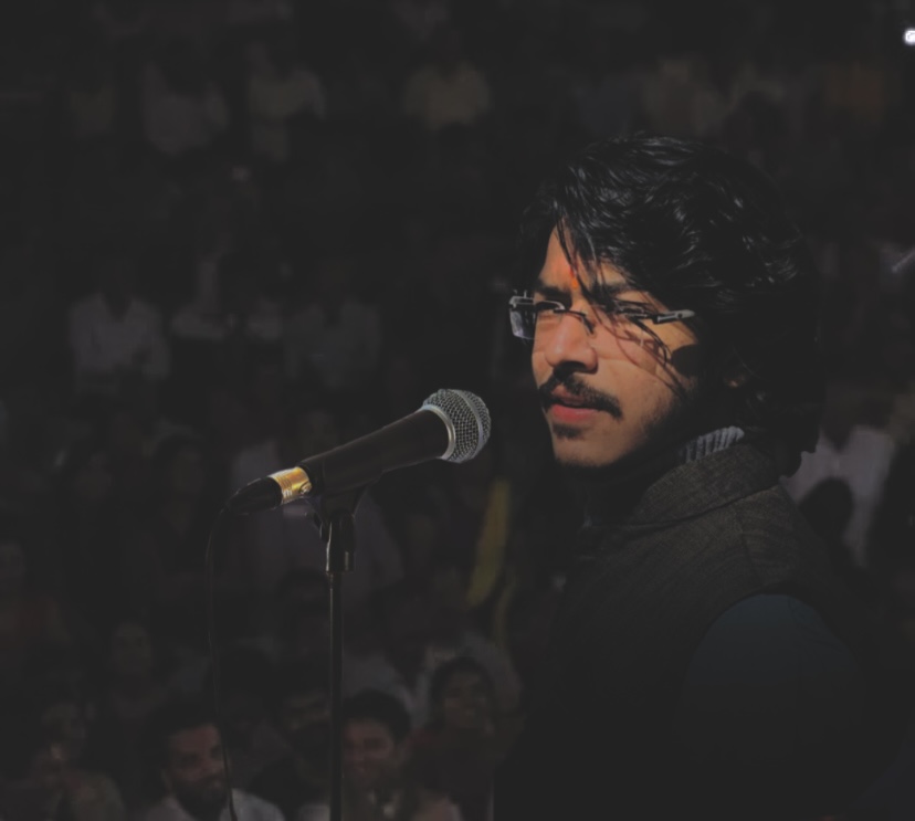ख़ामोशी ज़रूरी हैं - कवि कुलश्रेष्ठ शर्मा “अद्भुत”