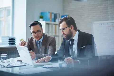 How Can You Easily Track the Status of Your UAE Visa Application Online?