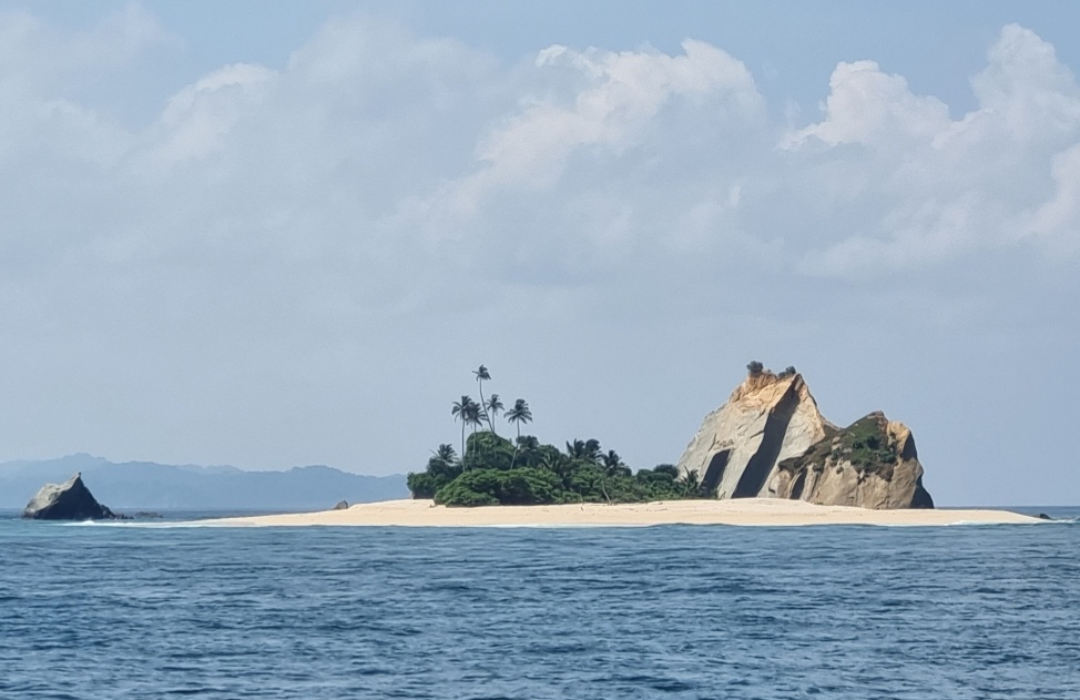 ନିକୋବରର ସେଇ ଯାଦୁଗରୀ ଦ୍ବୀପ(That magical Island of ନିକୋବର)