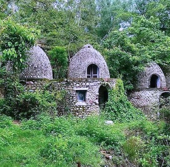 अद्भुत अलौकिक संसार: चौरासी कुटिया