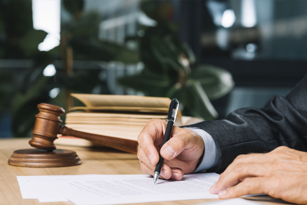 Top 10 Services Commonly Offered by Litigation Firms