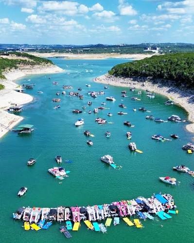 How Boat Rentals Austin Make Waterfront Weekends Enjoyable