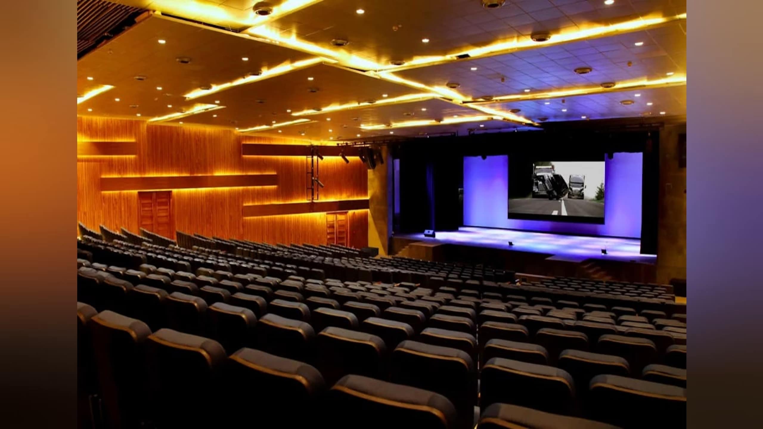 How Boardroom and Conference Room AV Solutions Improve Business Communication