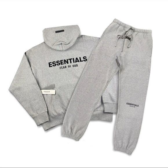Essential Hoodie with Embroidered Logo Patch A Timeless Wardrobe Staple
