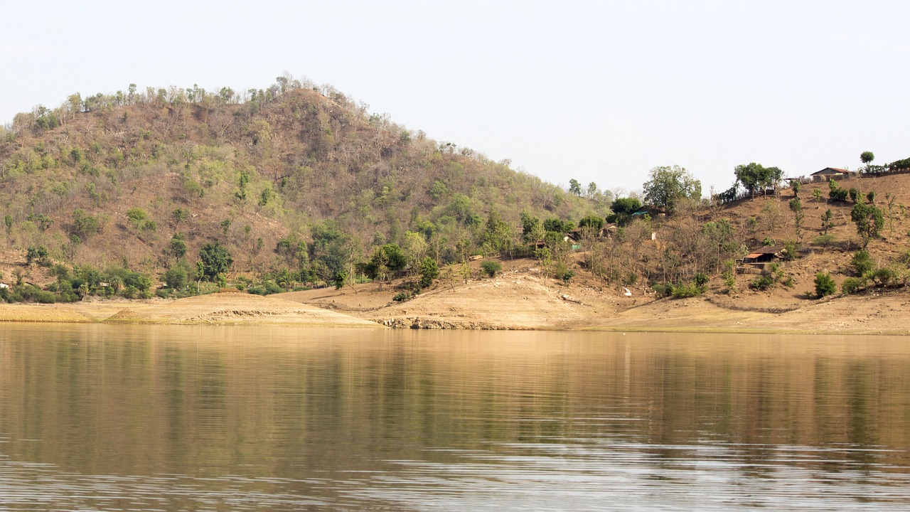 ନଦୀ କାହାର