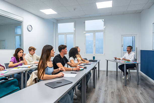 Choose Top CLAT Coaching in Delhi for Strategic Entrance Exam Preparation