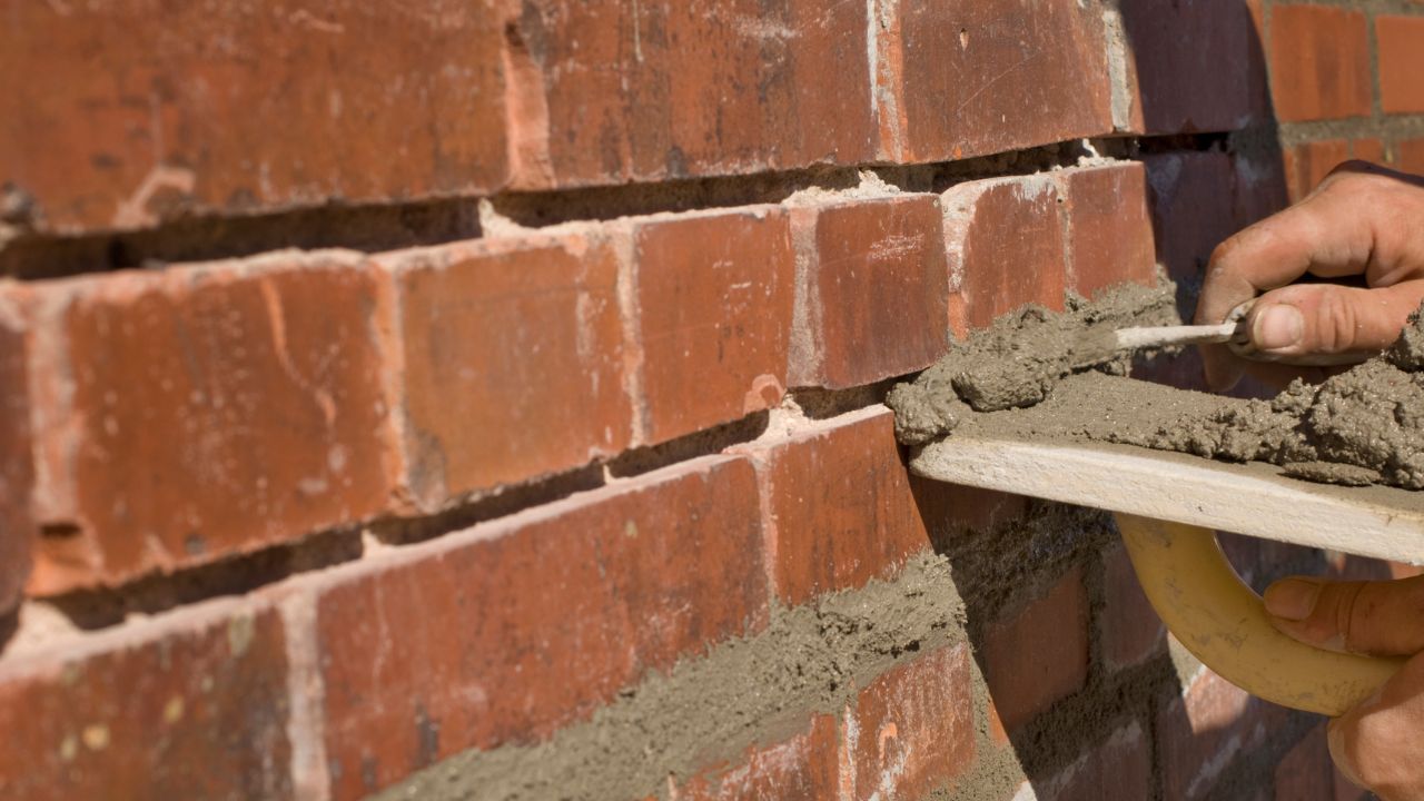 Brick Restoration vs. Brick Pointing: What Brooklyn Contractors Suggest