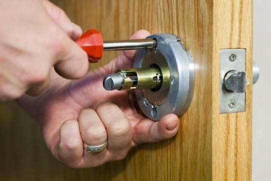Locksmith Services in Jumeirah Village Triangle for Every Lock Emergency