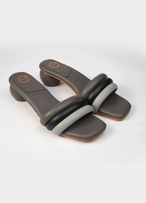 Effortless Comfort: Trendy Women’s Sliders for Everyday Wear