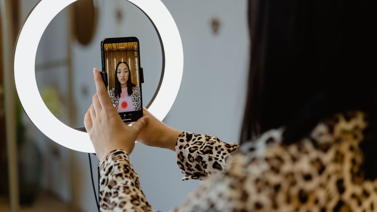 Enhance Your TikTok Reach with Authentic Free Views from Tiksta