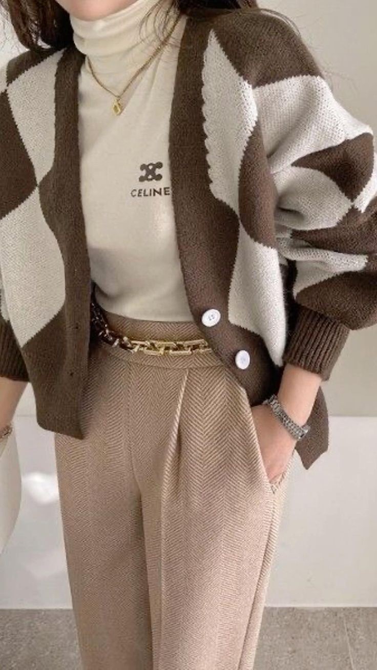Fear of God Essentials 1977 Hoodie: A Style Guide for First-Time Buyers