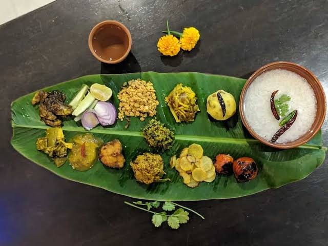 ଓଡ଼ିଆ ଭାଷାରେ ପଞ୍ଚସ୍ୱାଦ : ଜୀବନ ଓ ଖାଦ୍ୟର ସୁନ୍ଦର ସମନ୍ୱୟ