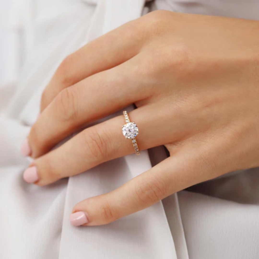 Sustainable Weddings: Choosing Moissanite for Rings