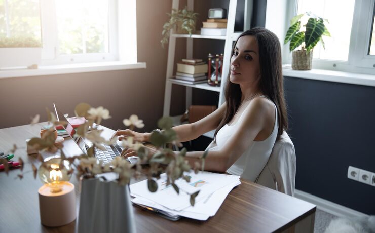 Why Self-Reflection Tools Are Becoming Part of Everyday Wellness Routines