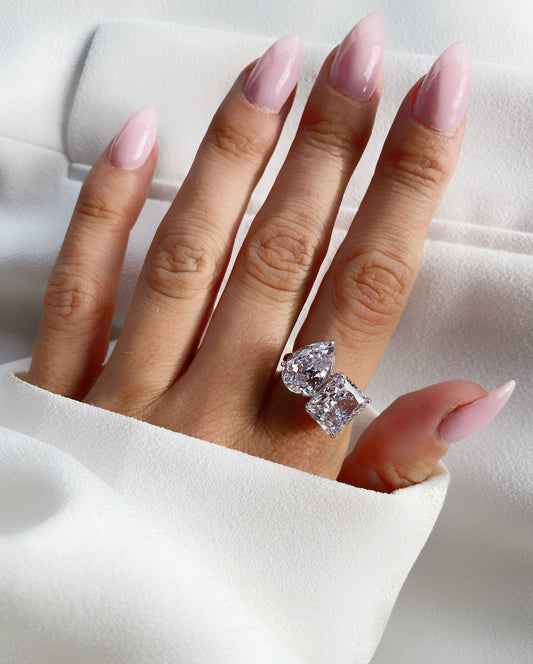 Pear Shaped Engagement Ring: How to Find the Perfect Style for Your Love Story