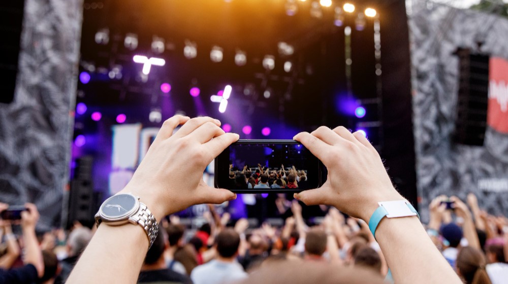 How Cashless Payment Solutions Are Reducing Queues to Boost Events