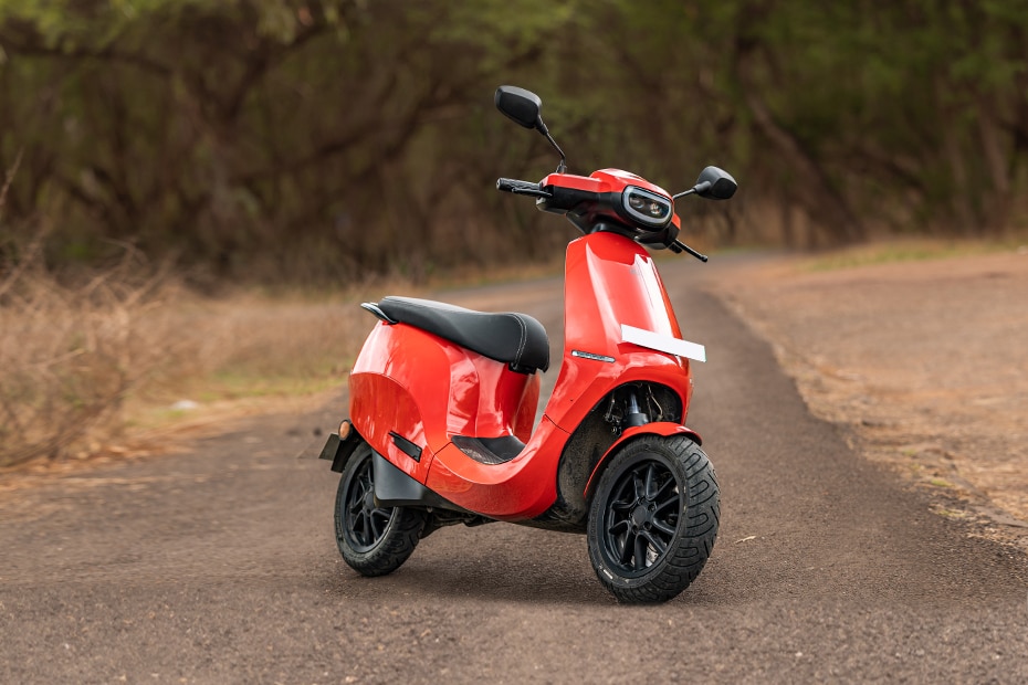  The Power of Electric Vehicles: Advantages Over Traditional Gas-Powered Vehicles, and Ola Electric's Contribution