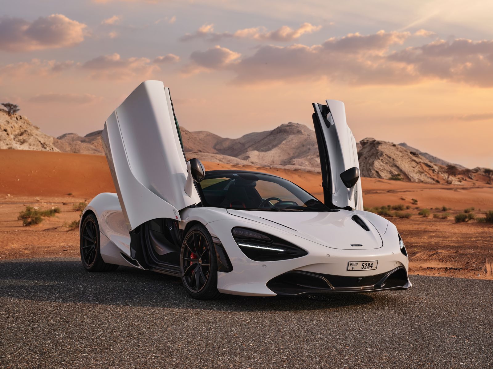 Rent McLaren Dubai: A Complete Guide to Renting a McLaren in Dubai