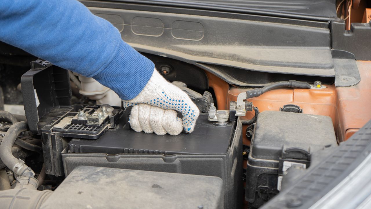 Shuwaikh Battery Replacement Experts: Get Back on the Road Quickly