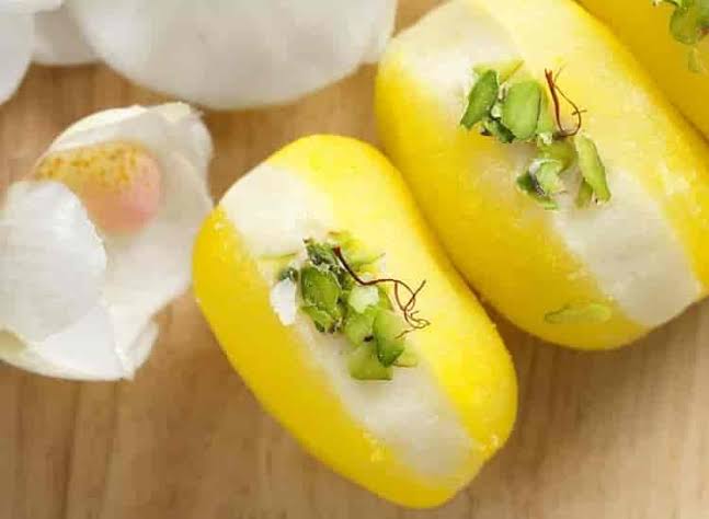 महोबा की मिठाइयों का स्वाद: परंपरा और नवीनता का संगम, Taste of Mahoba's sweets: A confluence of tradition and innovation