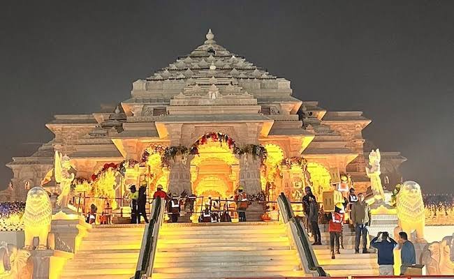एकता, संकल्प और भक्ति का प्रतीक: रामलला के पुनः विराजमान का प्रथम वर्षगांठ