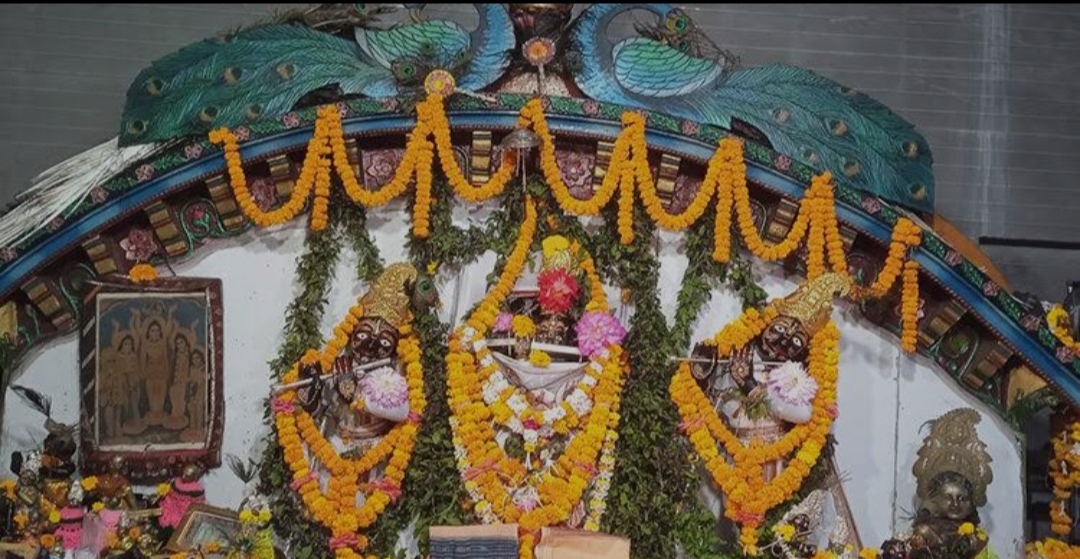 କ୍ଷୀରଚୋରା ଗୋପୀନାଥ (ଭକ୍ତ ପାଇଁ ସାଜିଛନ୍ତି ଚୋର):-