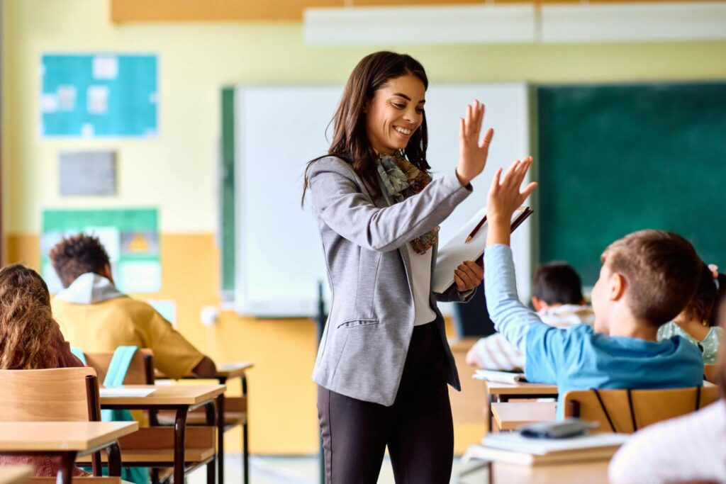 HLTA Certificate | Higher Level Teaching Assistant UK