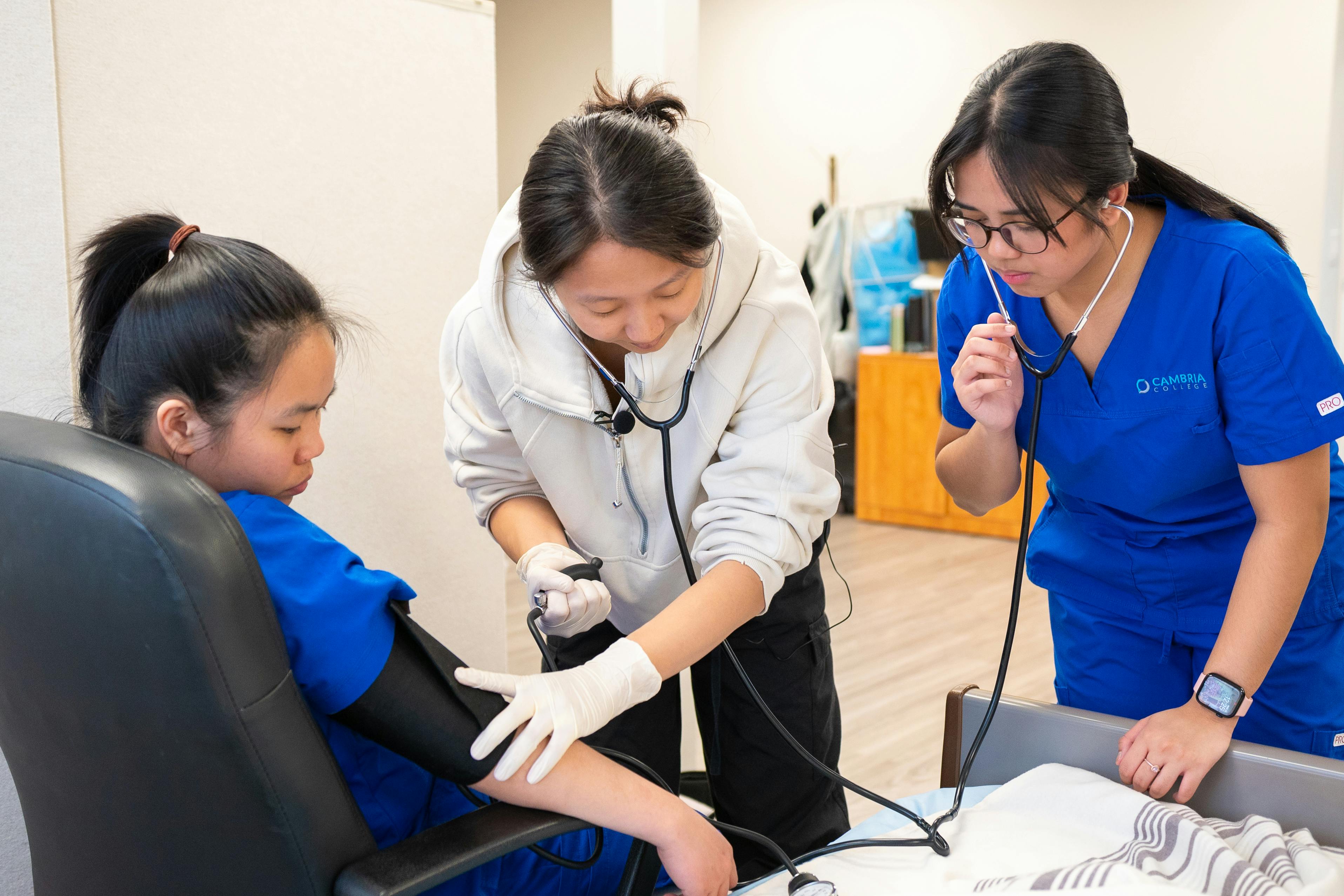 How to Find Medicine Work Experience If You Don’t Have Connections