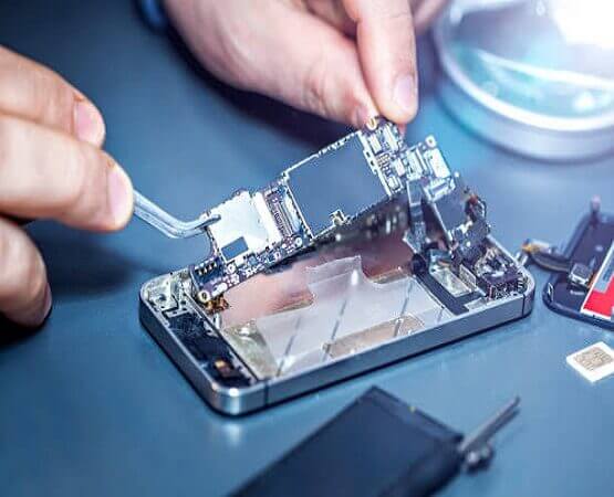 Complete Guide to Enrolling in a Cell Phone Repairing Institute