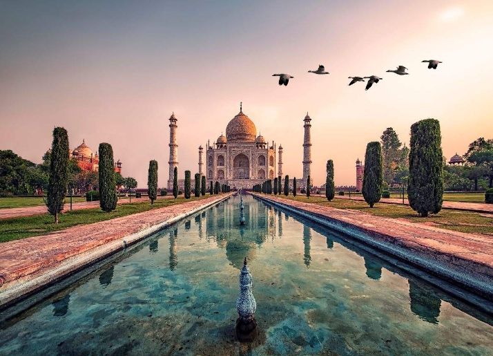 आगरा: ताजमहल का शहर - एक ऐतिहासिक और सांस्कृतिक यात्रा Agra: The City of the Taj Mahal - A Historical and Cultural Tour