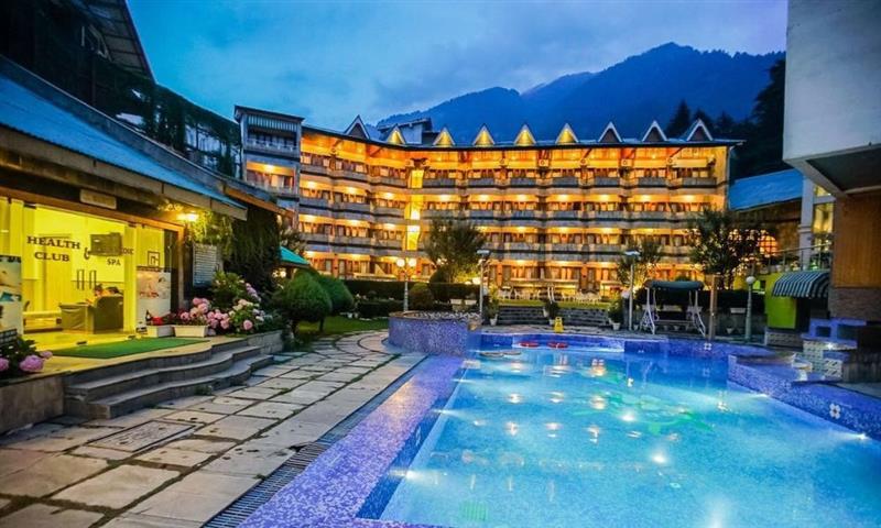 Top 5 Mistakes to Avoid When Booking a Luxury Resort