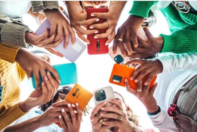 दूरवाणीस्य उपयोगः – शुभाशुभपक्षे विश्लेषणम्