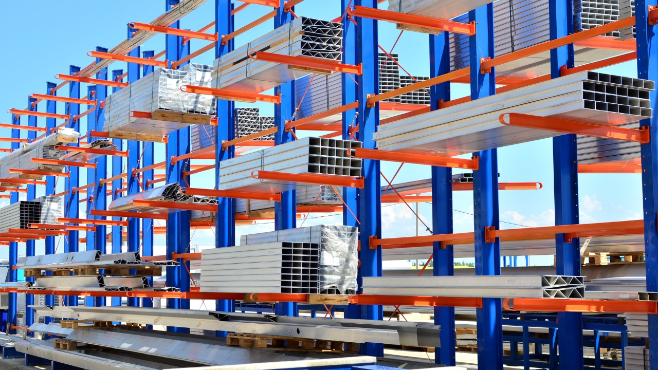 Deep Pallet Racking Design Considerations for Efficient Storage